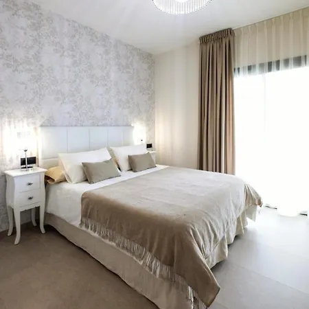 Internacional * Puerto de la Cruz (Tenerife)