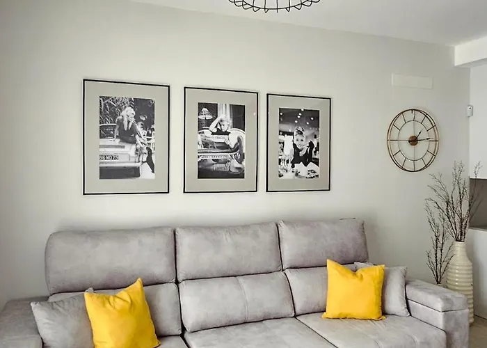 Apartament Internacional *